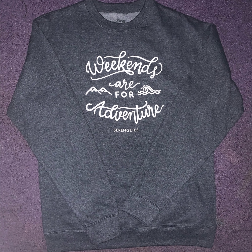NWOT Serengeti crew neck